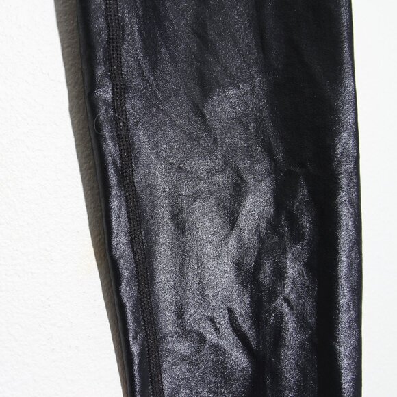 CARBON38 High Rise 7/8 Legging in Takara Shine Black Metallic Shimmer Size Small - Picture 11 of 15